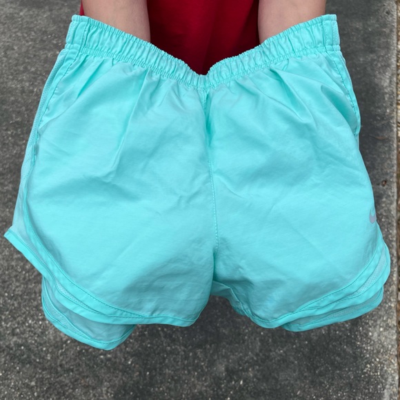 Women’s Nike Short Blue/Green Small - Picture 6 of 6